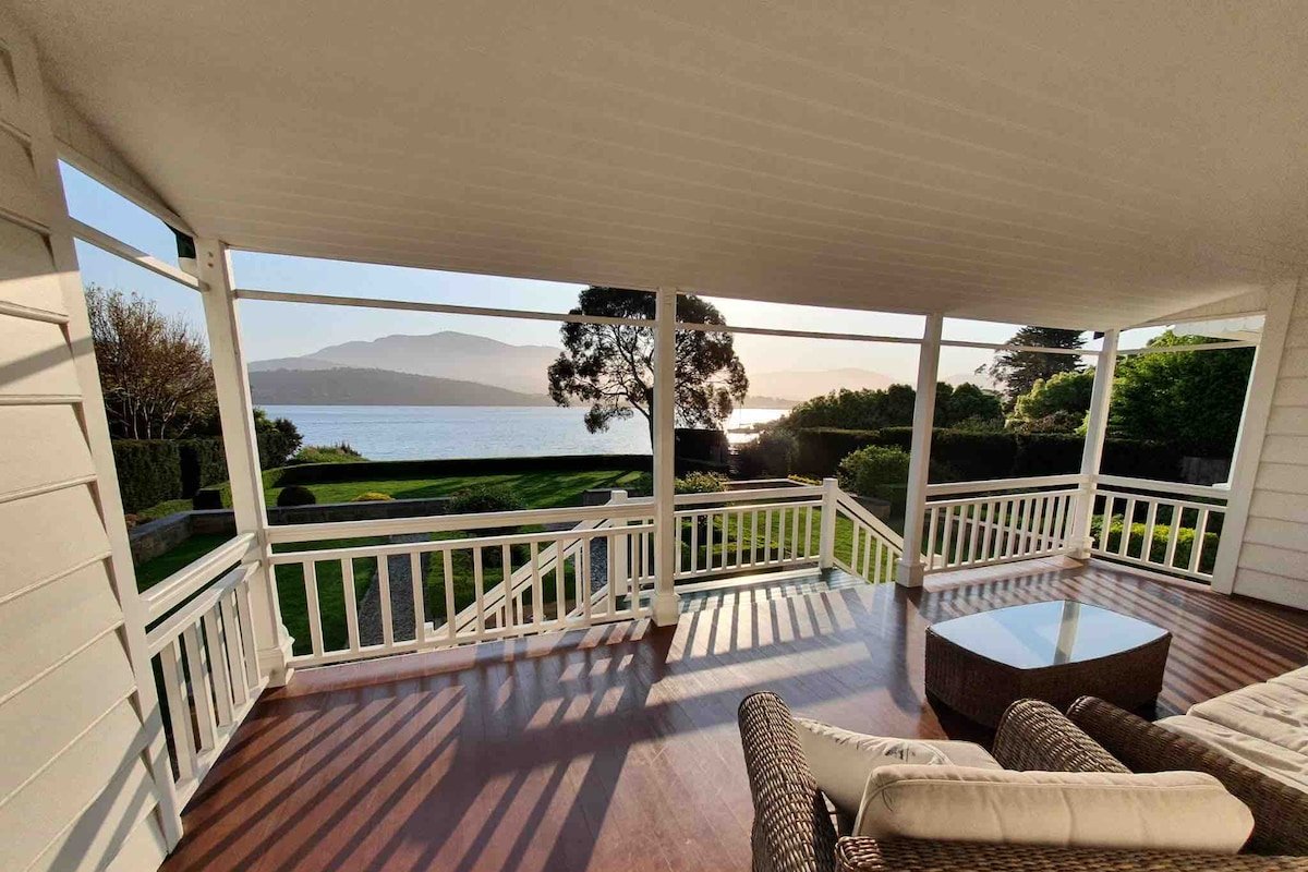 Derwent River Home – Absolute Waterfront Hobart gallery image 4