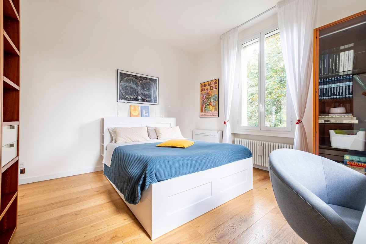 Chez Fratellini, with parking & the Circus History gallery image 4