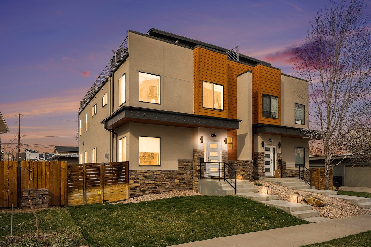 Walk to Broncos Stadium | Hot tub & Rooftop gallery image 2