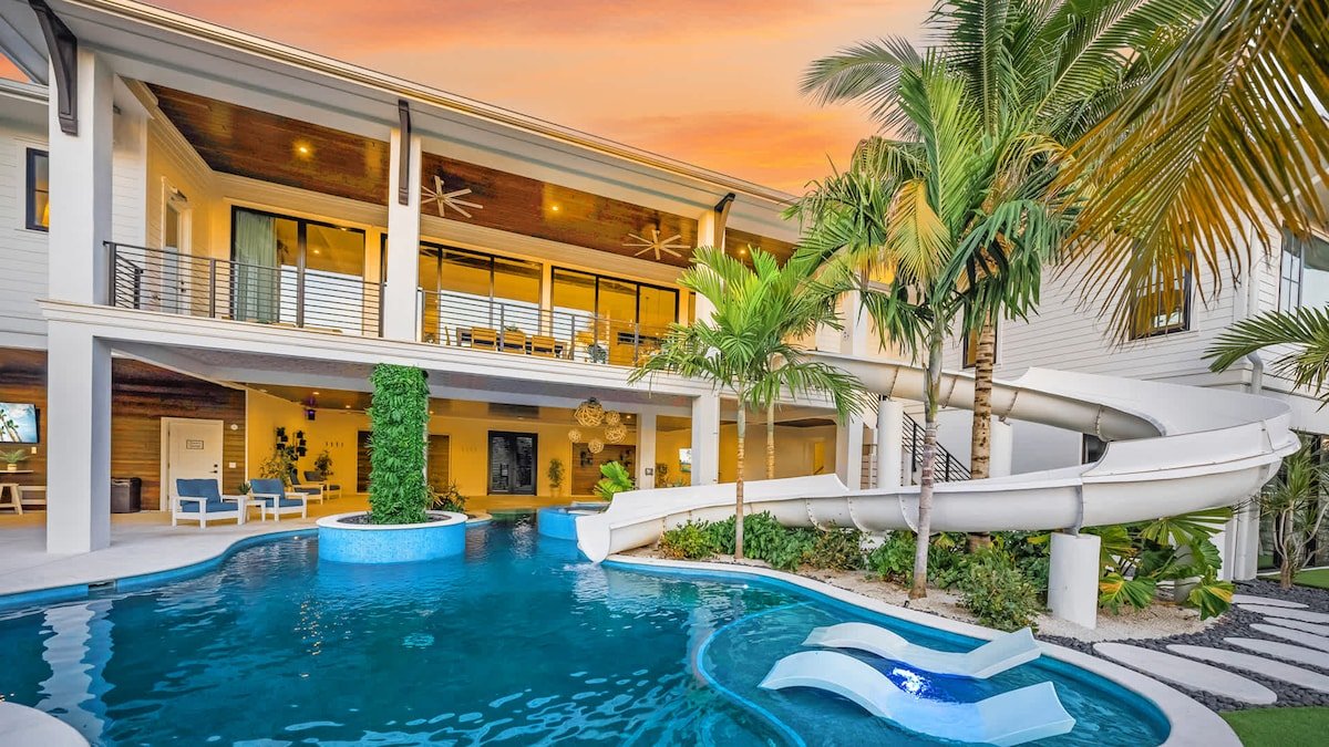 60ft. Water Slide – Golf Simulator – Mini Golf