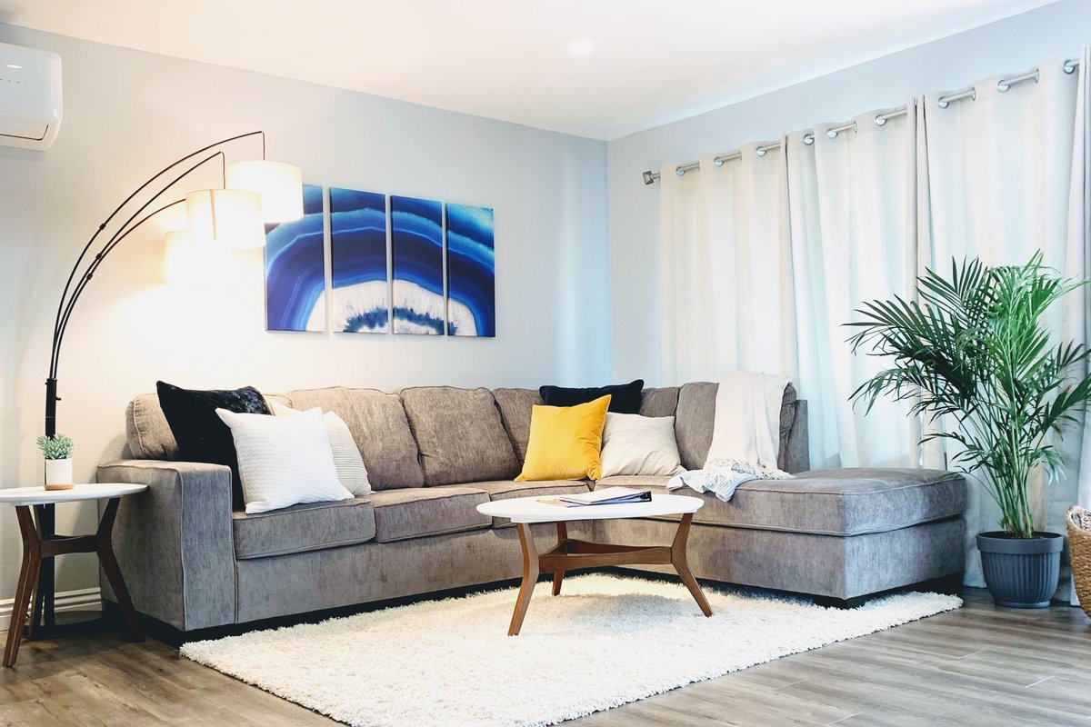 2 Bd 2bth- Blue Agate- 1.5 Blk to Beach Nice Clean