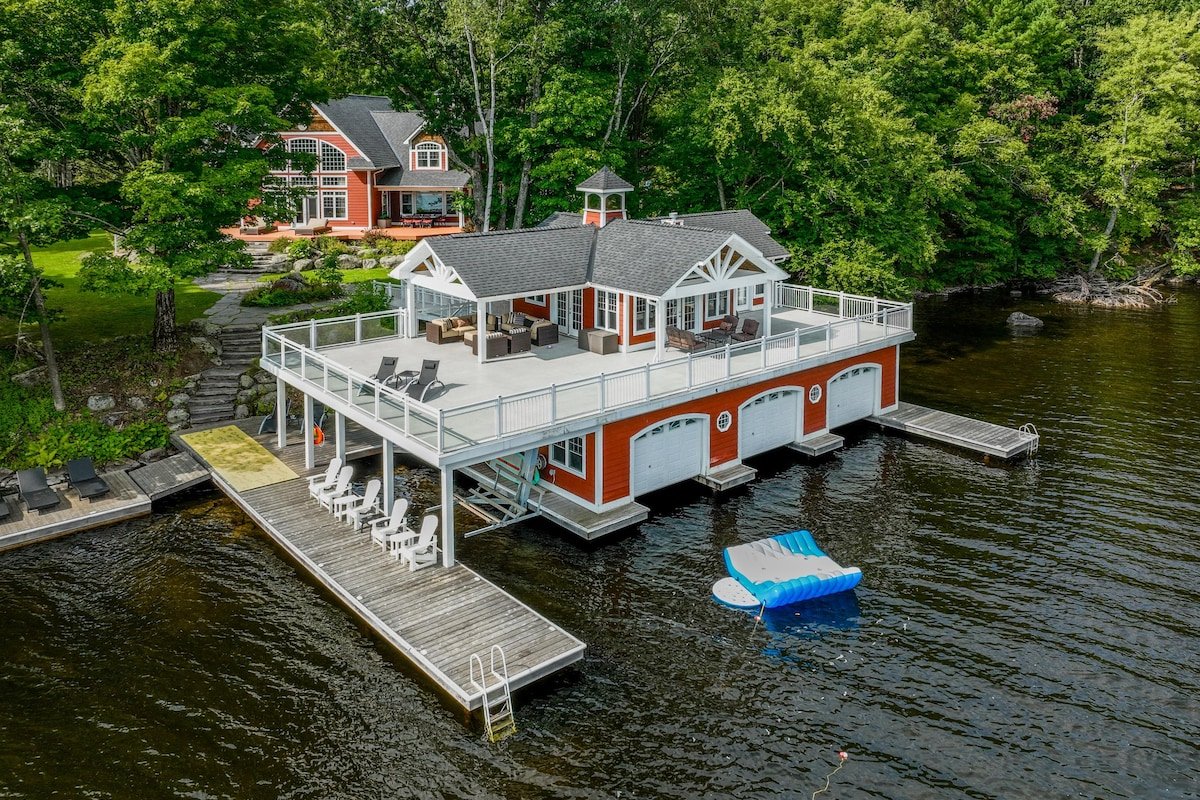 Muskoka Family Compound