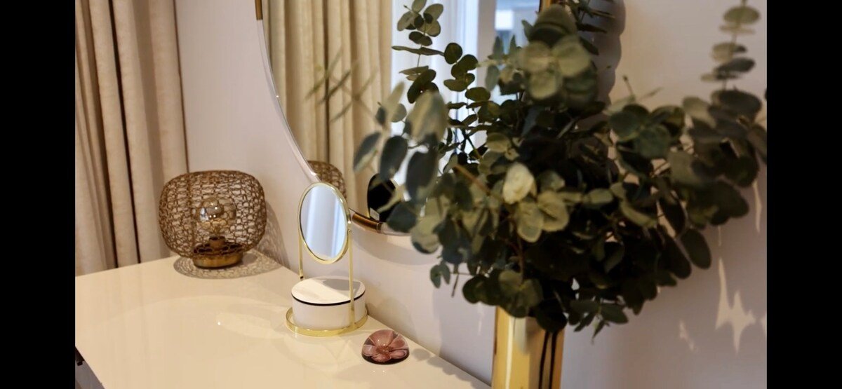 Royal Luxury 3 Beds: Central Covent Garden Haven gallery image 3