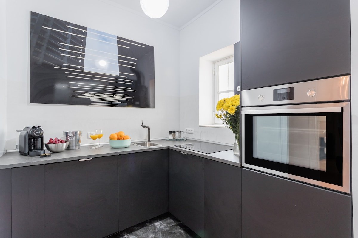 Rooftop-terrace with River-View – Design Apartment gallery image 4