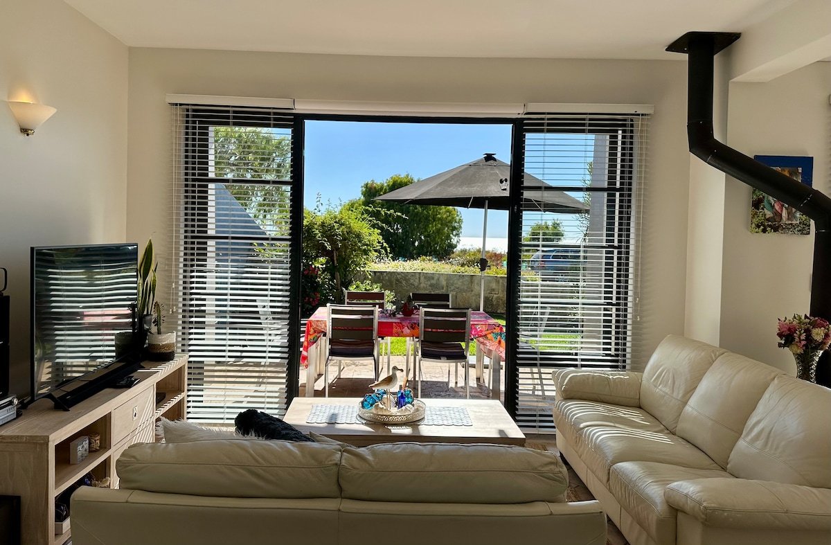 Panoramic Bay Views Villa 2 Dunsborough gallery image 4