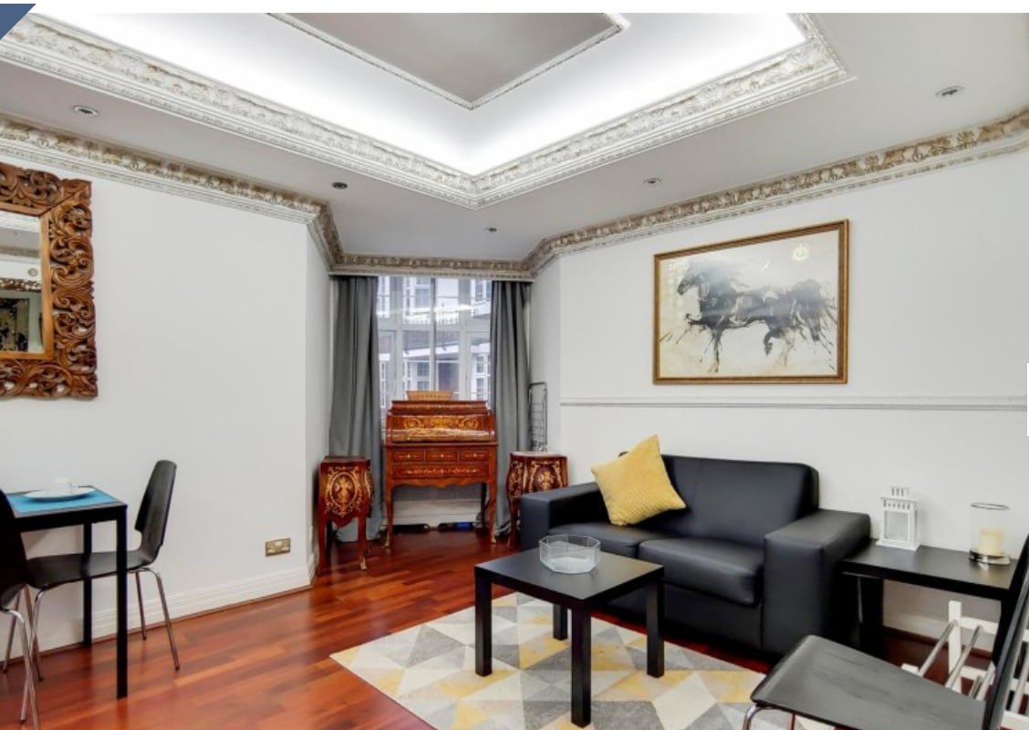 Huge 3 bedroom in front of the harrods gallery image 5