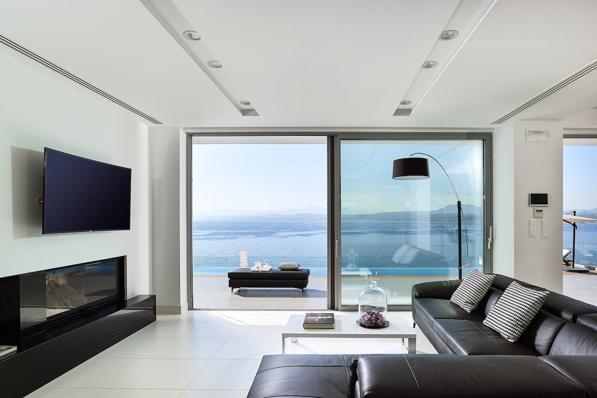 Beachfront Villa in Crete – Epavli Luxury Villa gallery image 4