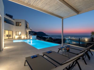 Luxury Villa Oxygen in Sfinari with sunset views