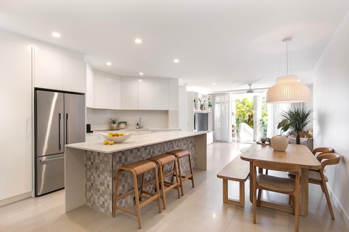 Lush Little Cove, Steps to Hastings St, Main Beach gallery image 5