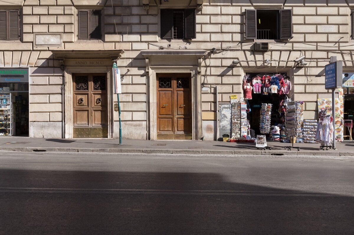 Central Rome apartment, Via Cavour gallery image 4