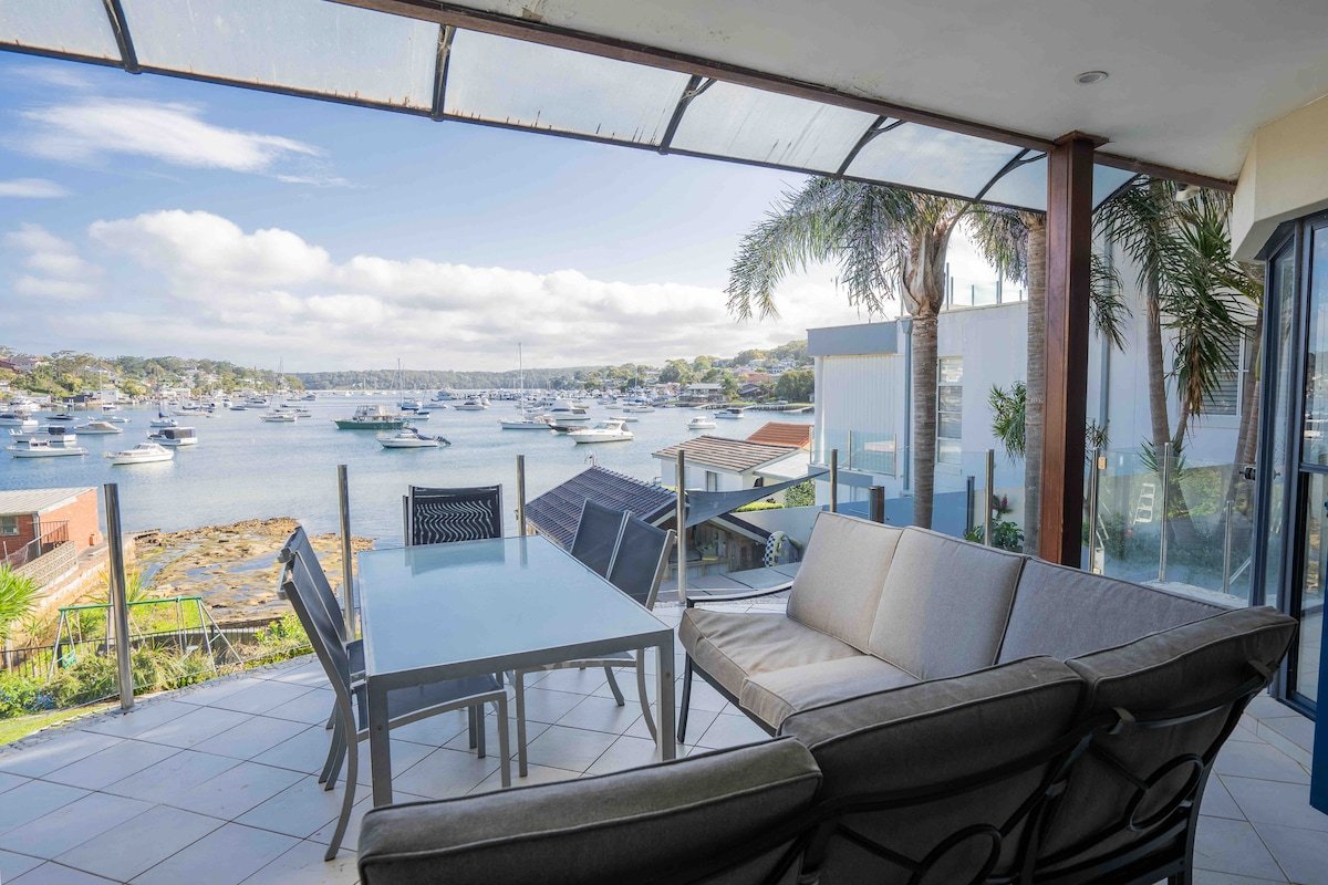 LUXURY WATER-FRONT APARTMENT – CRONULLA gallery image 2