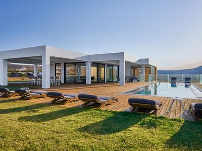 Unique Architecture, Sea view, 5* Luxury Amenities