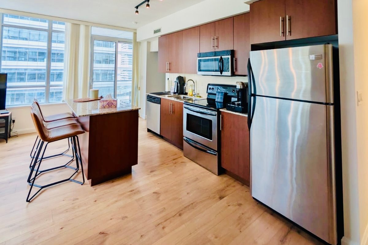 Central & Clean 2 Bedroom Apt