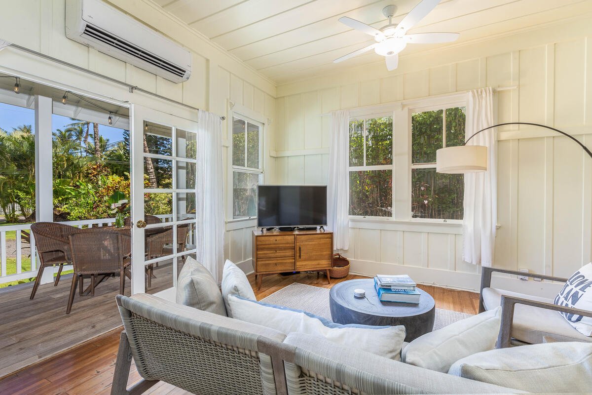 Kuuipo Hale, short walk to Hanalei Bay! TVNC #1159 gallery image 4