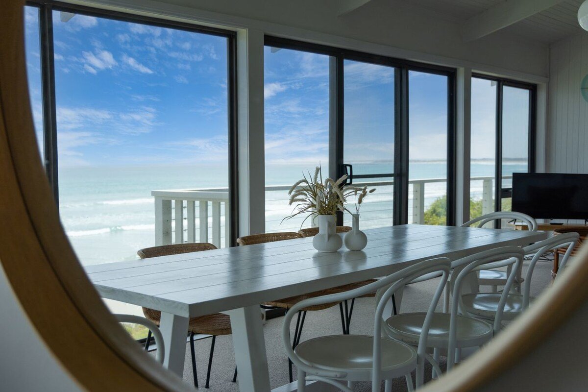 Two Two Two gallery image 2