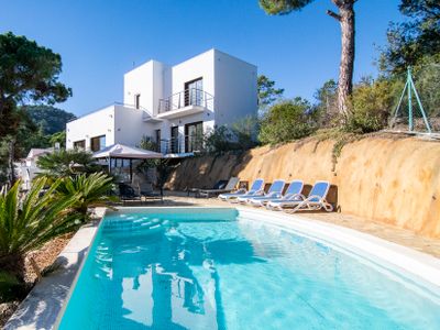 CoastalVillas – Villa Lima