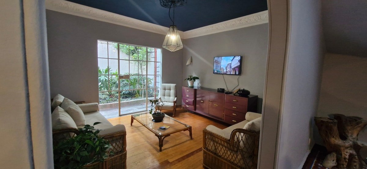 Casa Delfino 5 bed 3sh bath gallery image 2