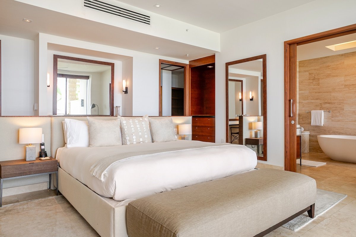 2 Bedroom Luxury Beachfront Unit gallery image 4