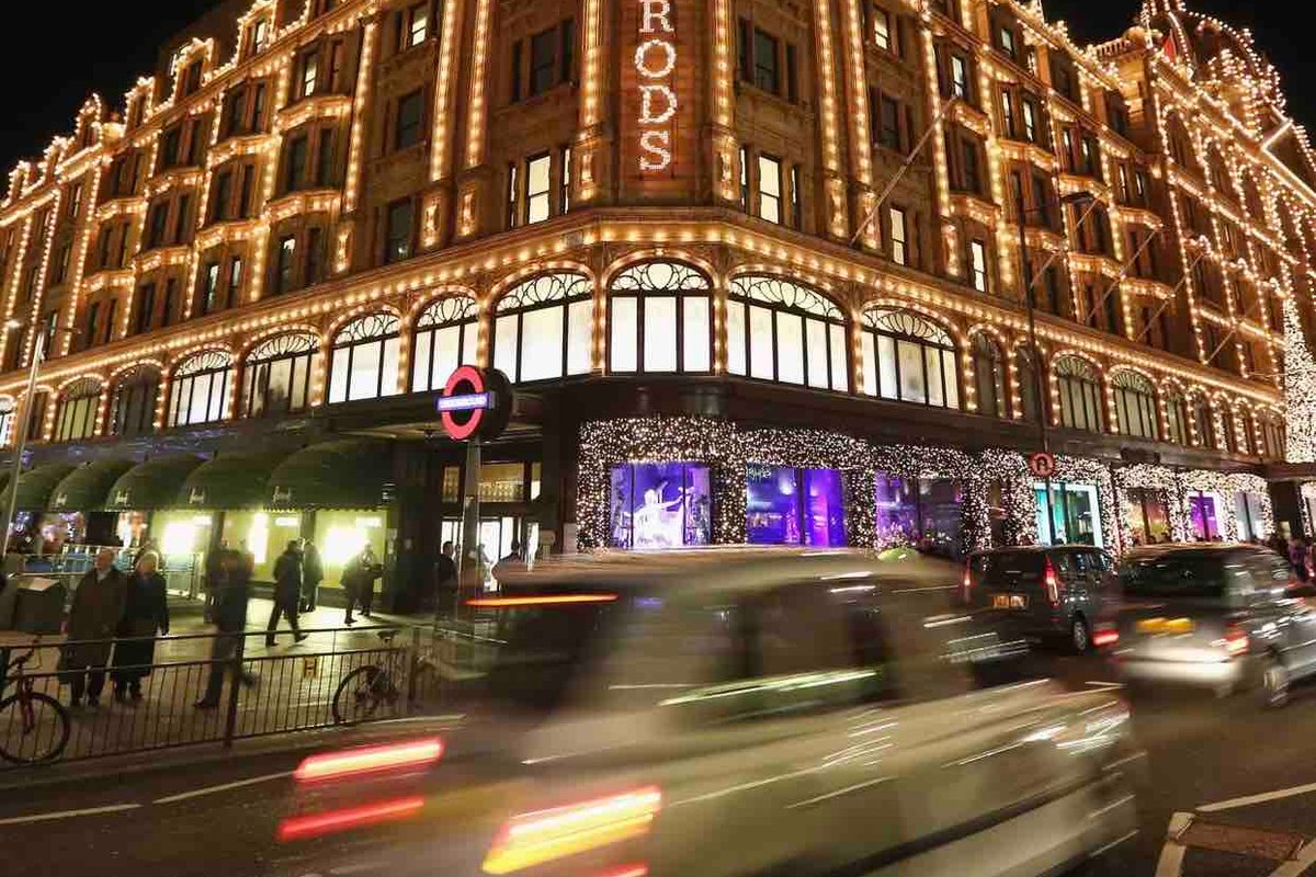 Huge 3 bedroom in front of the harrods