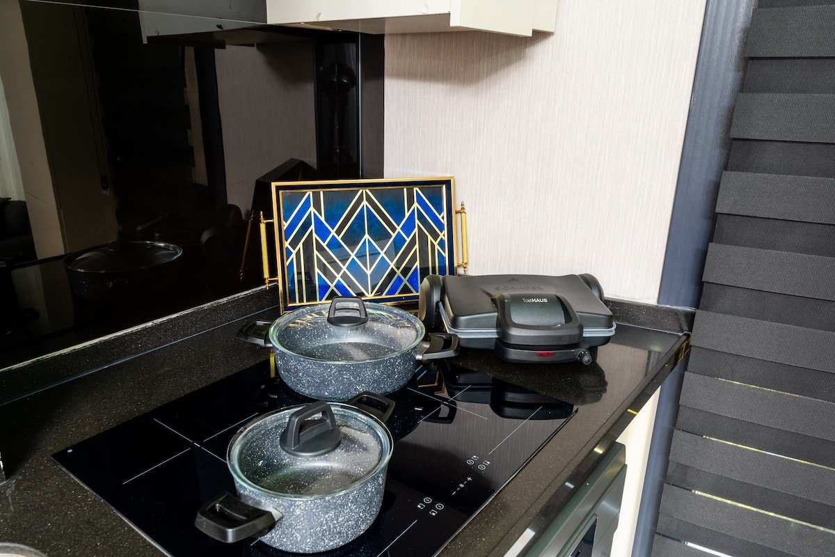 Luxury Life gallery image 3