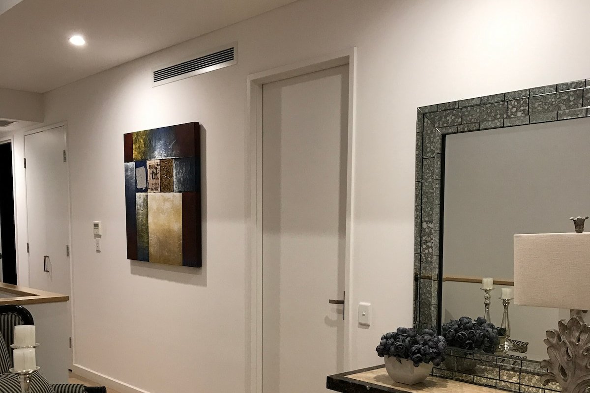 Convenient & comfortable waterfront terrace. gallery image 4