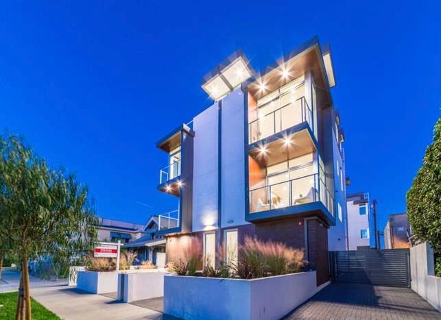 Hollywood Sign Views | Deluxe Townhome at Sunset