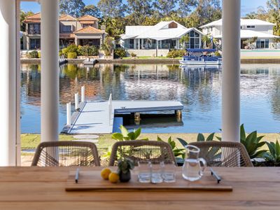 Noosa, Canal Side 4 bedroom Home With Pool!