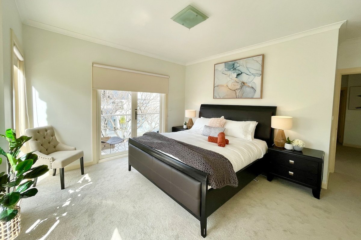 Waterside Place – Upscale River Precinct gallery image 4