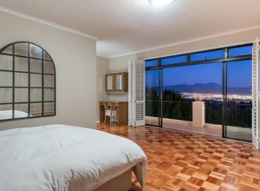 Klokhuis Somerset West gallery image 5