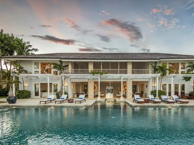 Oceanfront Estate w Pool + Guest House