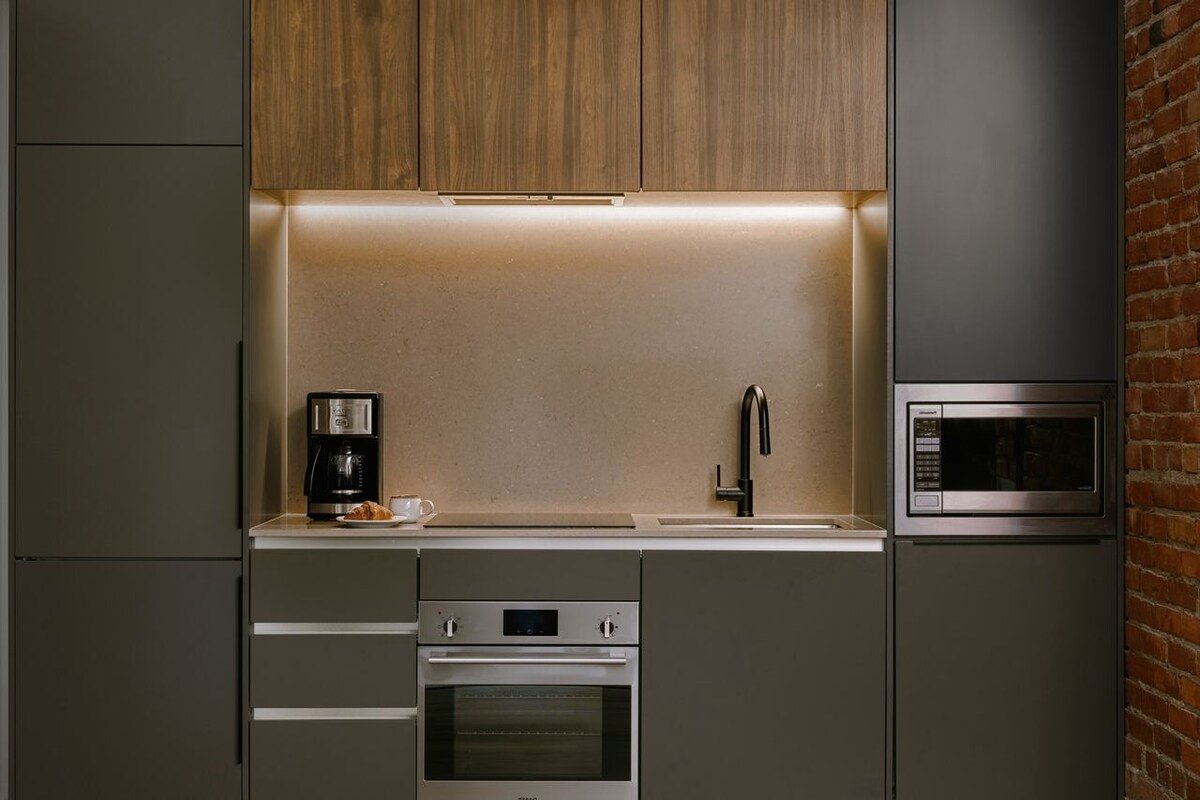 Sonder Apollon | Superior Two-Bedroom Apartment gallery image 5