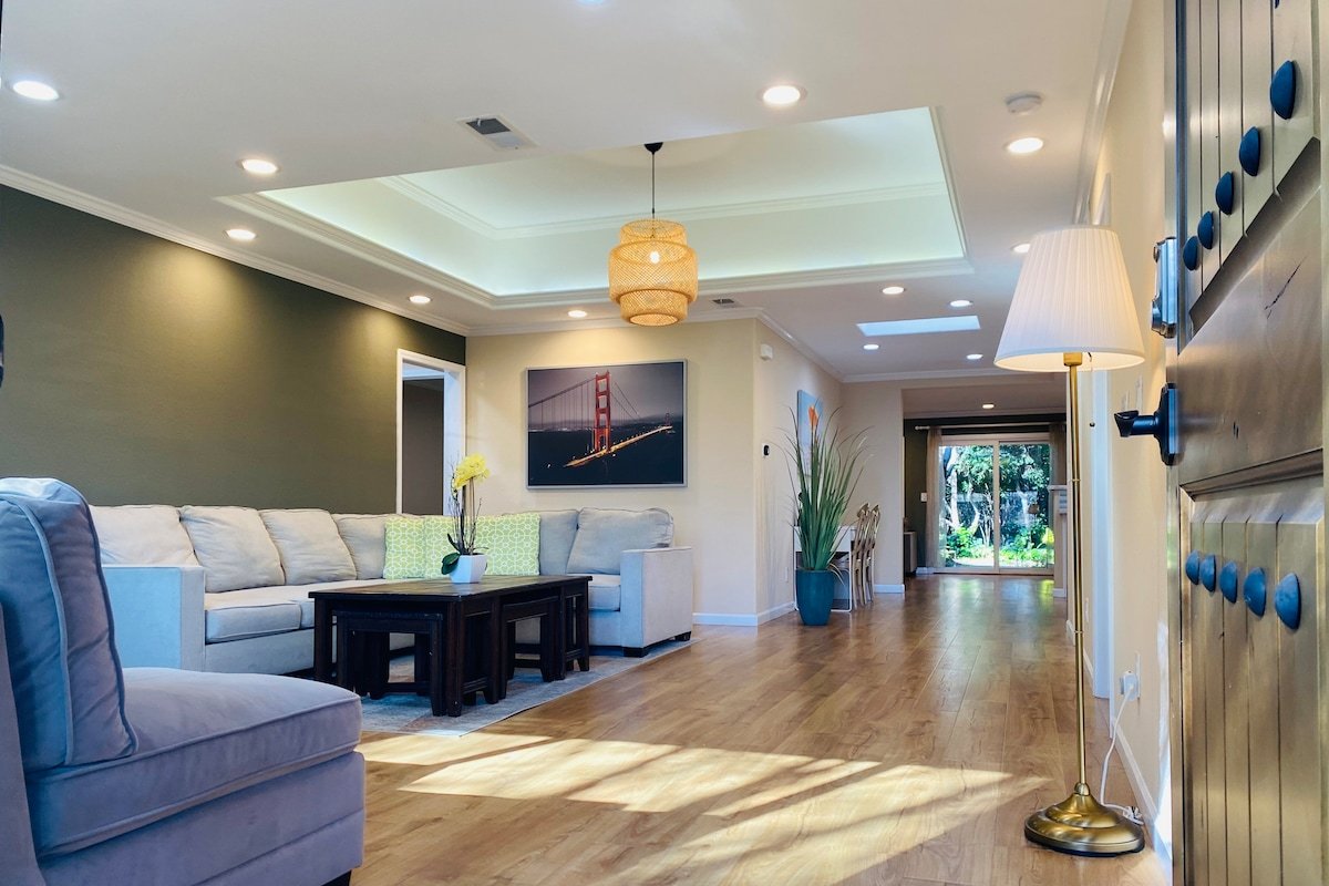 ❤️ Large Modern Luxurious Villa Near SFO gallery image 3