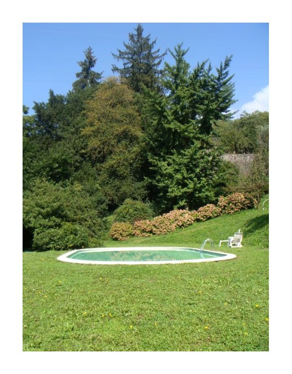 Elegante villa con piscina gallery image 4