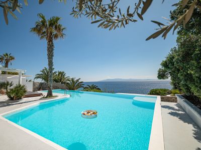 Sanarte villa 3, 4br w/private pool and sea view!