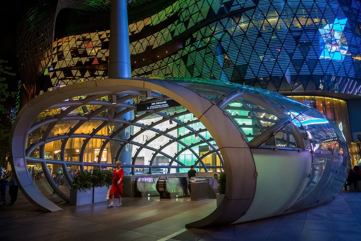 Comfy 2BR Apartment in the Heart of Orchard Road gallery image 2