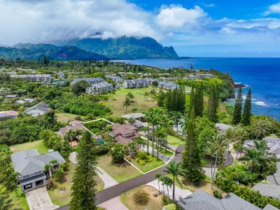 Privacy and Elegance in Princeville