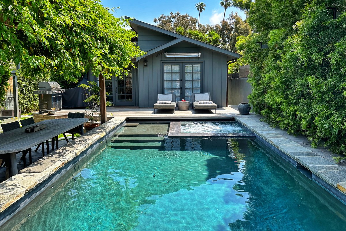 Venice Beach Oasis with Pool (Walk to Beach)