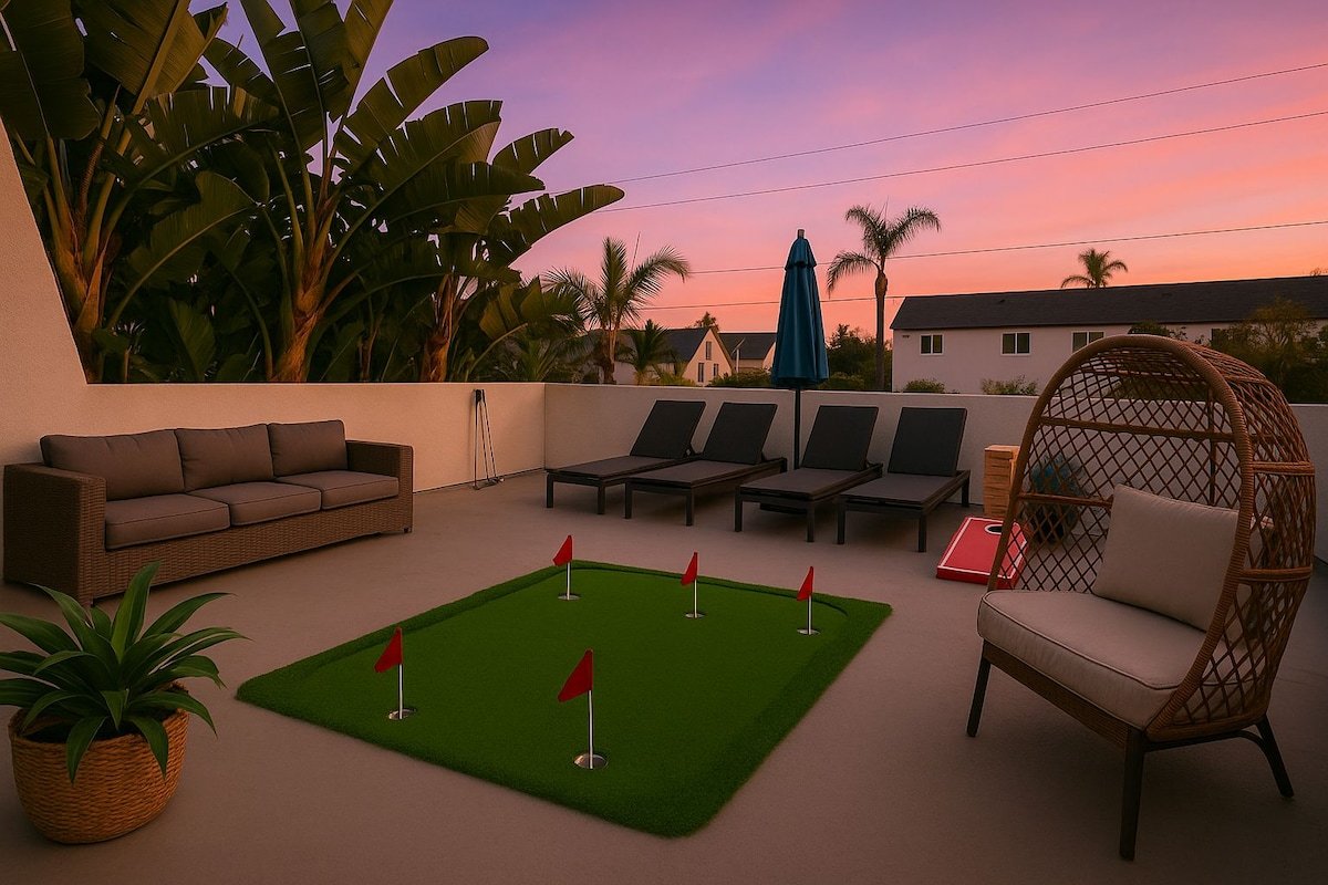 Stunning 4BR Villa with Bay Views & Rooftop Decks! gallery image 4