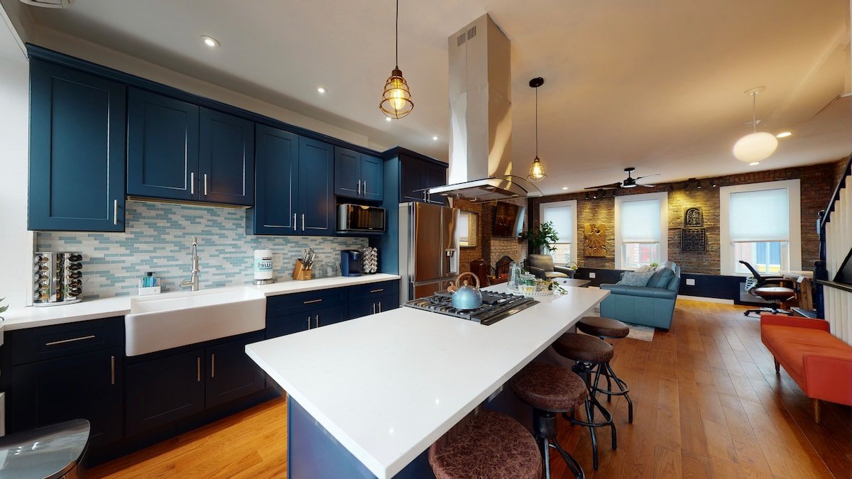 3 Bedroom Private Apt – DPLX gallery image 2