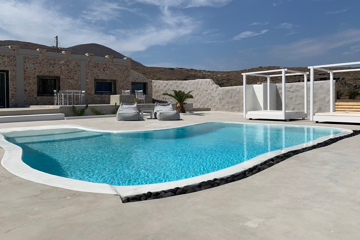 Villa Beltramo Santorini private pool villa