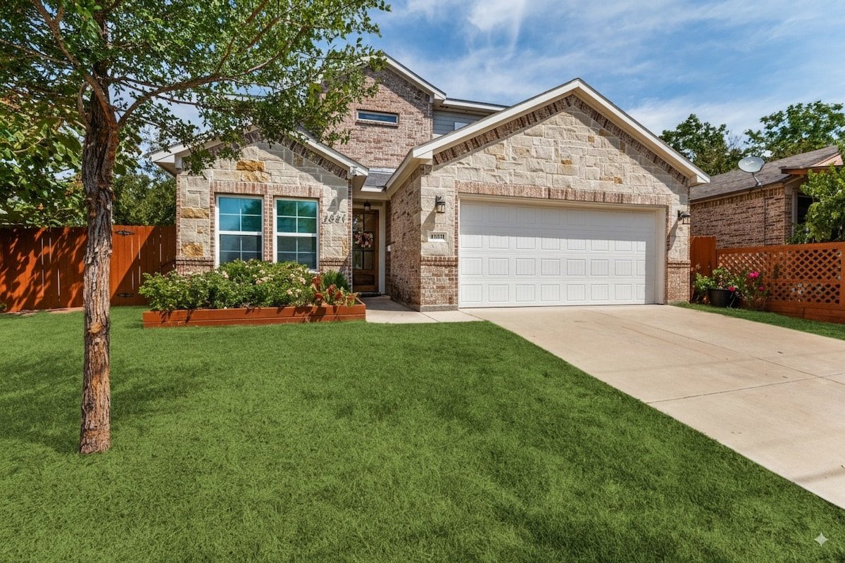 The Retreat:hot tub,pool,near DT and Uptown Dallas gallery image 2