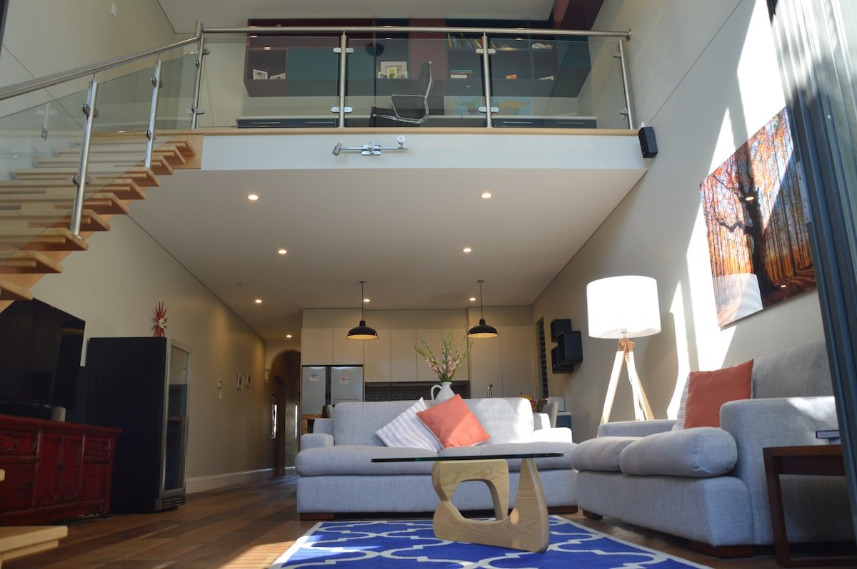 Designer House – Sydney City 7 Minutes by Train gallery image 2