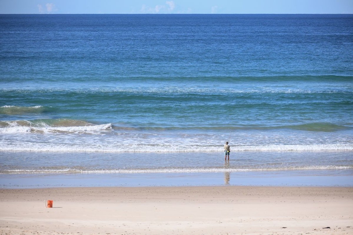 Pacific Dawn on the Beach One gallery image 4