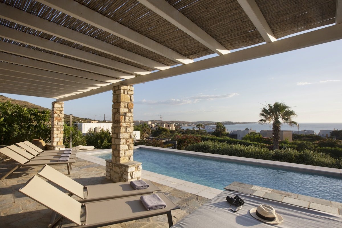 Ideal family Villa for 8 – Pool, Sea Views gallery image 4