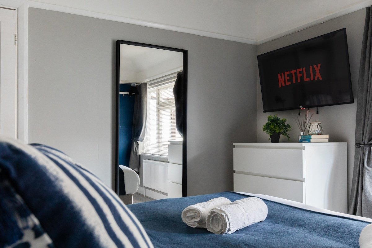 Spacious 3-Bedroom Home Perfect for Extended Stays gallery image 3