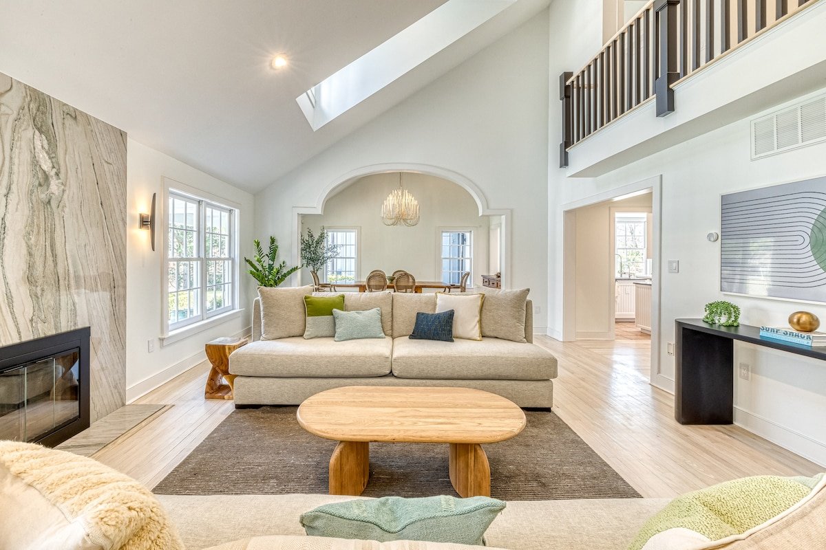 5 Bedrms Fam Friendly Heated Pool Firepit Gym gallery image 4