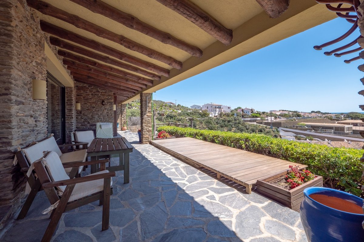 Casa con vistas al mar y estacionamiento privado gallery image 3