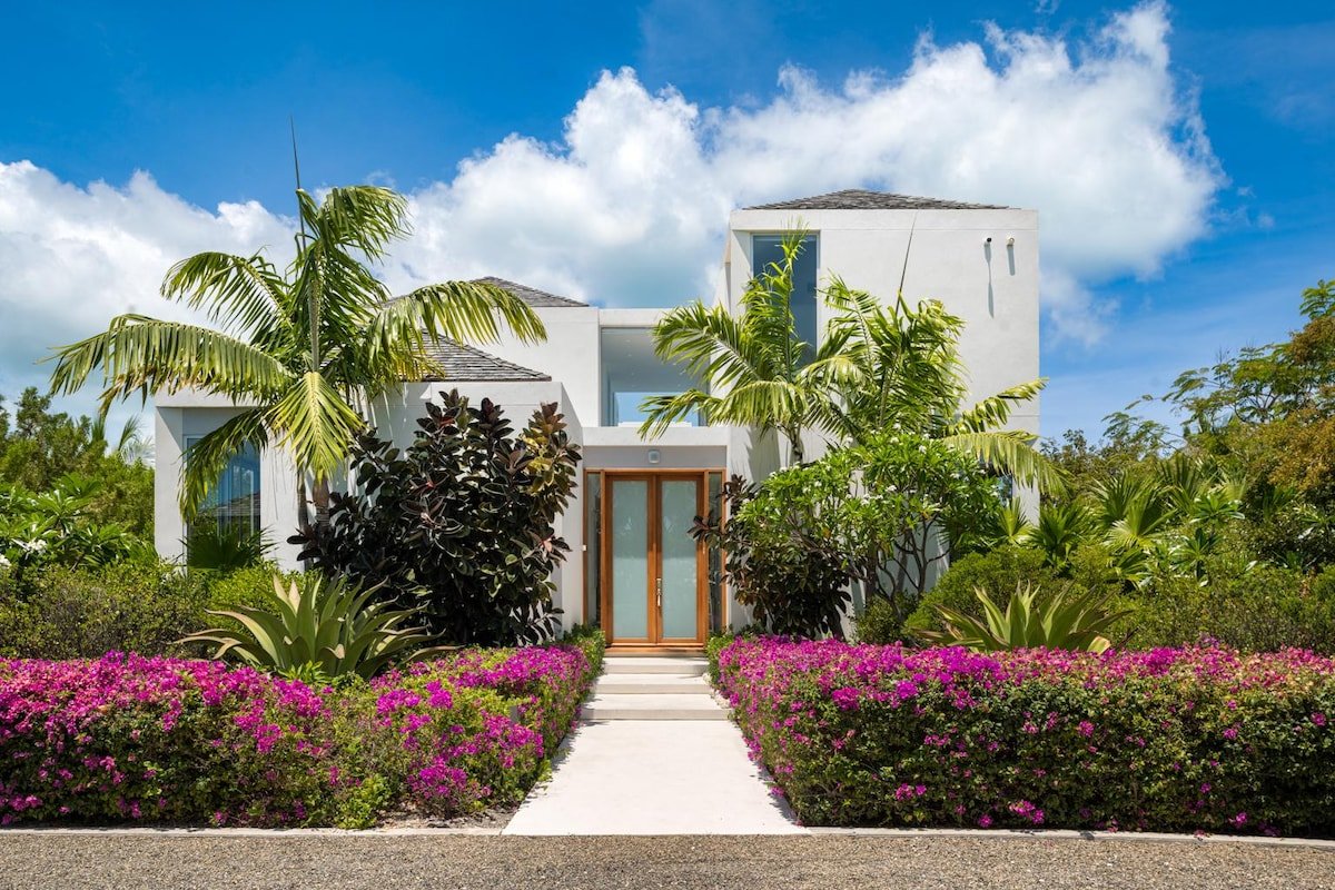 Aqua Bliss Villa gallery image 3