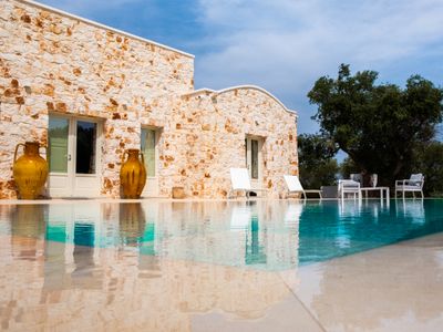 Casa Tonini. Luxury villa, trulli & heated pool.