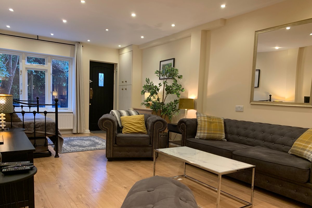 Notting Hill 3BR Townhouse w/garden & roof terrace